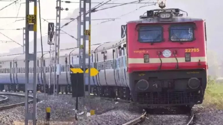 Diwali Special Train: दिवाली और छठ पूजा के लिए दो अनारक्षित स्पेशल ट्रेनों की घोषणा, रूट, समय और सभी महत्वपूर्ण जानकारी