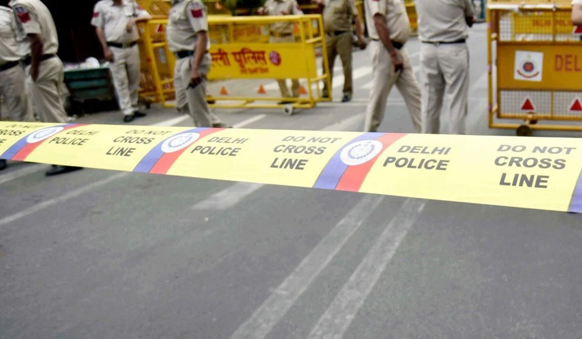 Delhi News: दिल्ली पुलिस कांस्टेबल की गोविंदपुरी में हत्या, बदमाशों ने चाकू से घोंपकर की हत्या