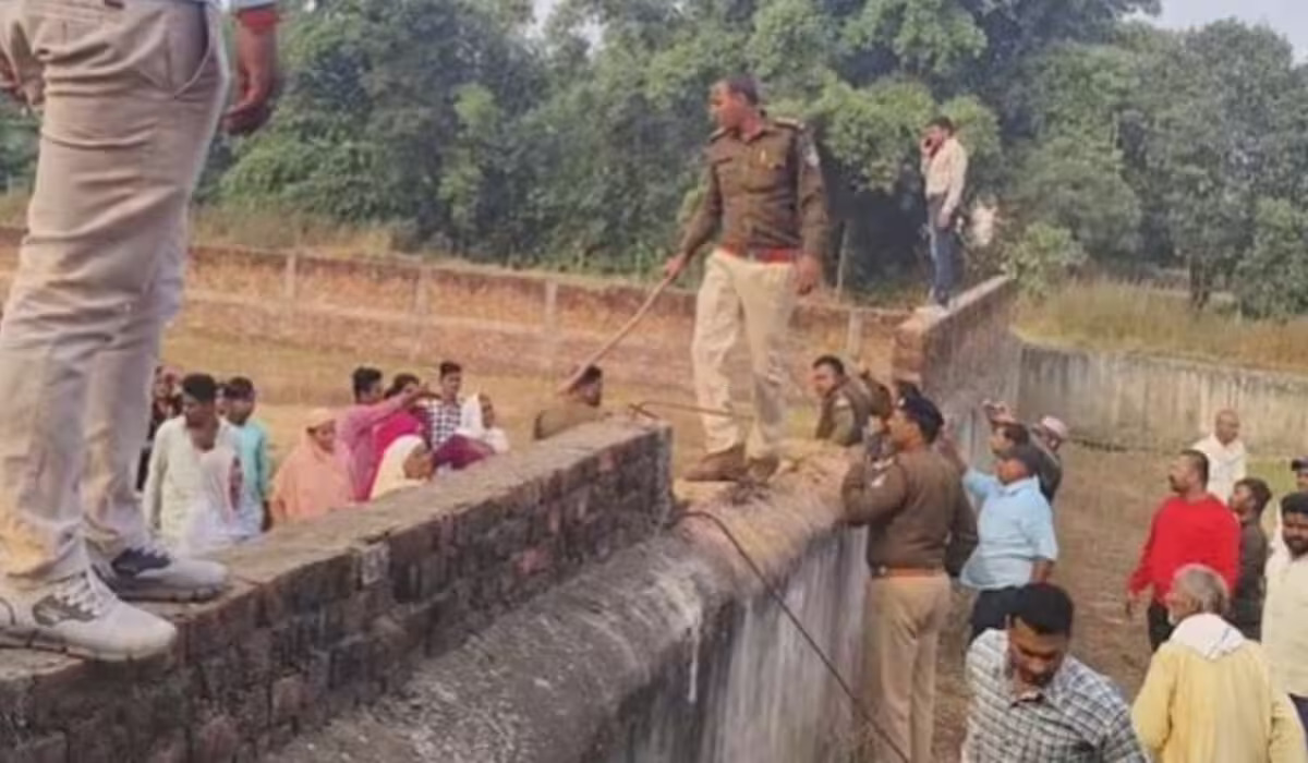 MP News: मऊगंज में अतिक्रमण विवाद के बाद आगजनी और पथराव, सुरक्षा कड़ी