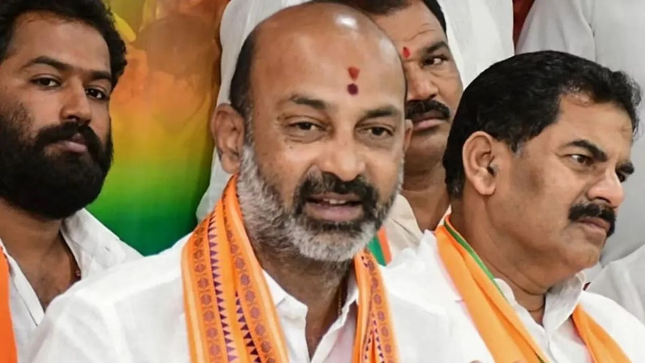 Hyderabad News: मंदिर समितियों में सोशल मीडिया समन्वयकों की नियुक्ति पर BJP भड़की