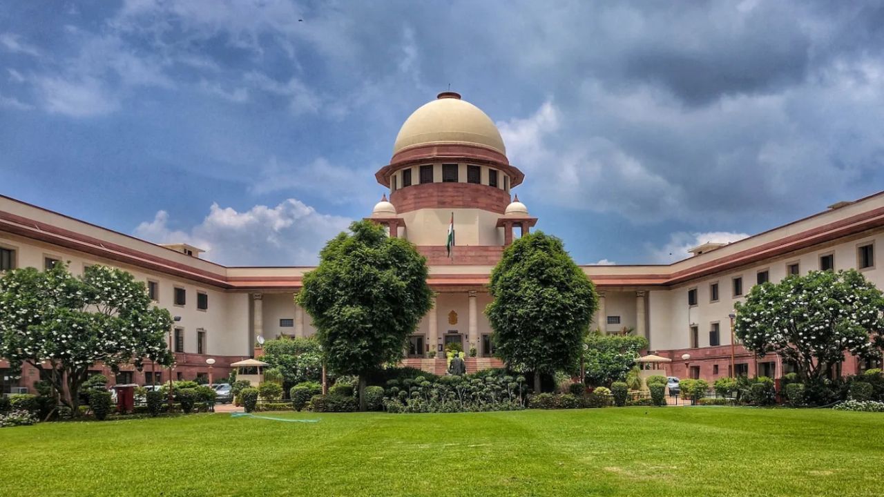 Supreme Court का ऐतिहासिक फैसला, बिना कानूनी प्रक्रिया के बुलडोजर कार्रवाई पर रोक, दिए नए दिशा-निर्देश