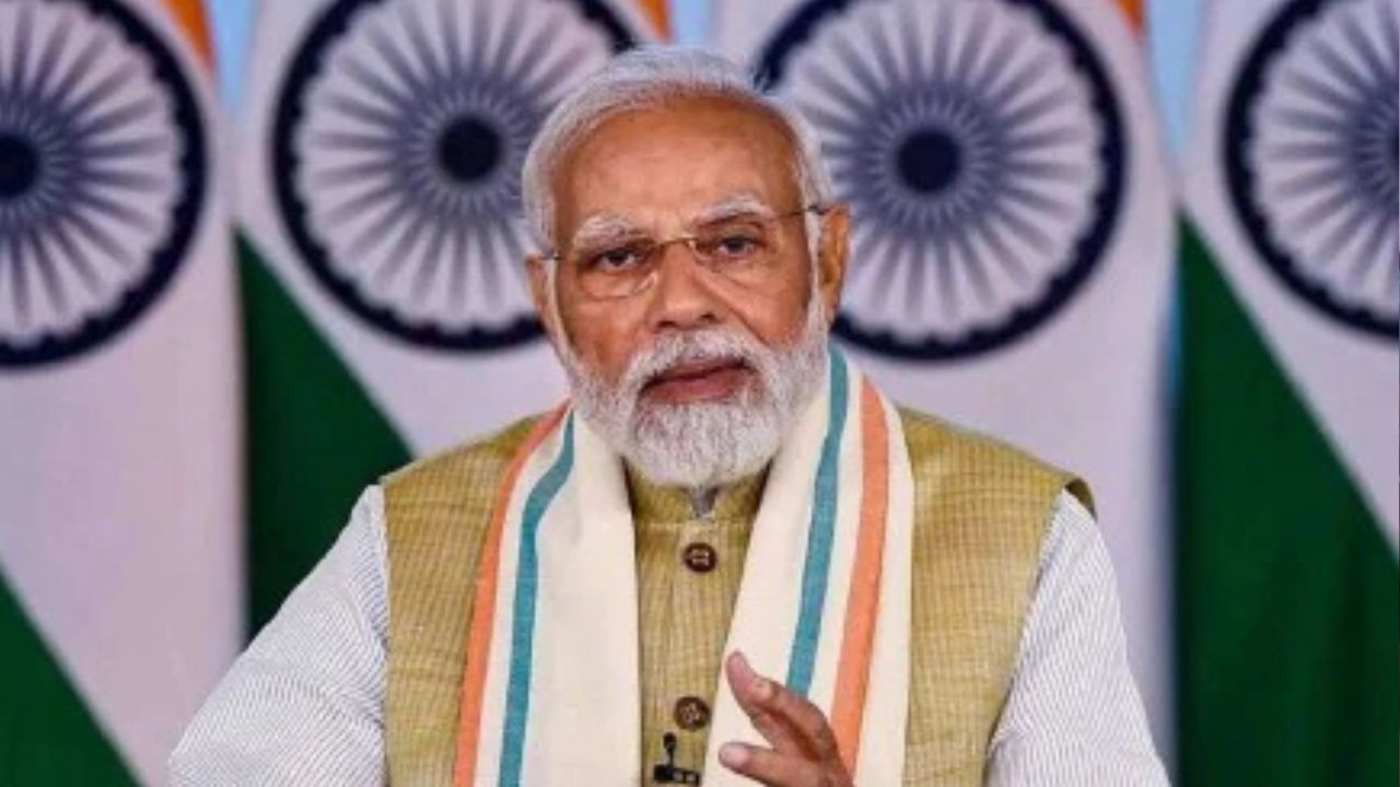 Maharashtra: प्रधानमंत्री मोदी का कांग्रेस और आघाड़ी पर हमला, धुले में महिलाओं के सम्मान को लेकर उठाए सवाल