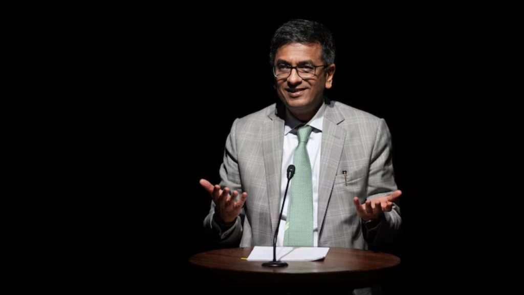 CJI DY Chandrachud की सेवानिवृत्ति के बाद की पेंशन और सुविधाएँ