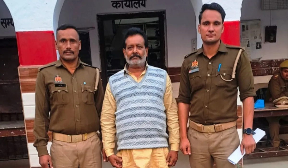 Sambhal violence: सोशल मीडिया पर नफरत फैलाने वाला फरहत गिरफ्तार
