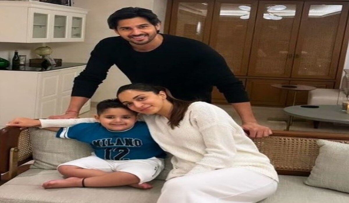 Siddharth Malhotra और Kiara Advani की वायरल तस्वीर में बच्चा, सोशल मीडिया पर मच गई हलचल