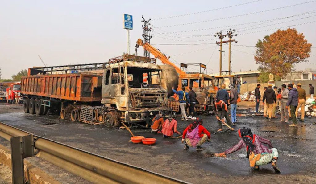 Jaipur Tanker Explosion: जयपुर-अजमेर रोड पर भीषण धमाका, टैंकर ब्लास्ट में 14 की मौत, कई की हालत गंभीर