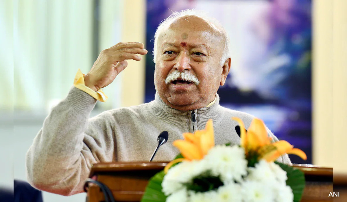 'इन्हीं आंखों से देखेंगे भारत को विश्वगुरु बनते' – Mohan Bhagwat का स्वयंसेवकों को संदेश