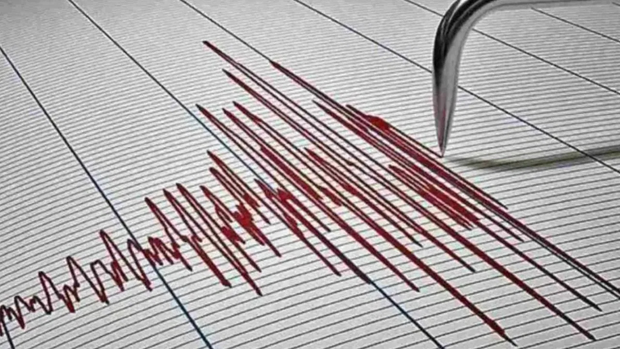 Earthquake: भूकंप से दहशत, लेकिन राहत – जान-माल का नुकसान नहीं, सतर्कता बरतने की अपील