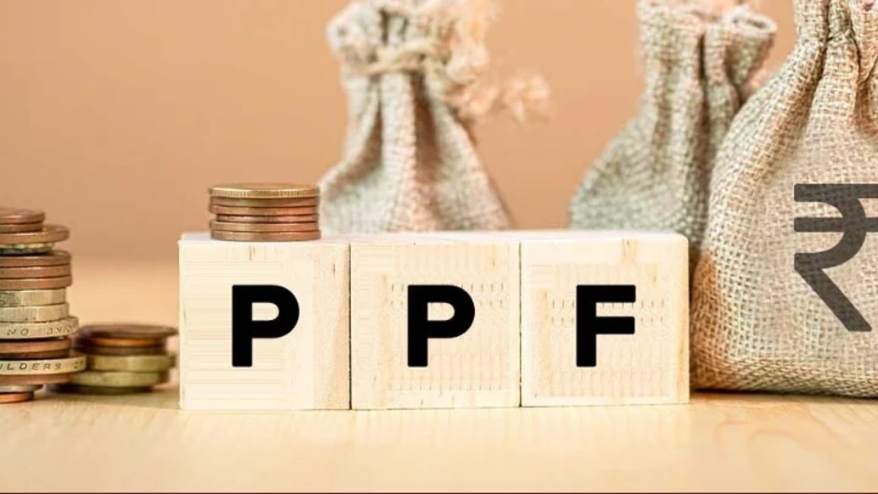 PPF Account: सरकार समर्थित सुरक्षित बचत योजना, जानें कैसे खोलें PPF खाता और क्या हैं इसके फायदे