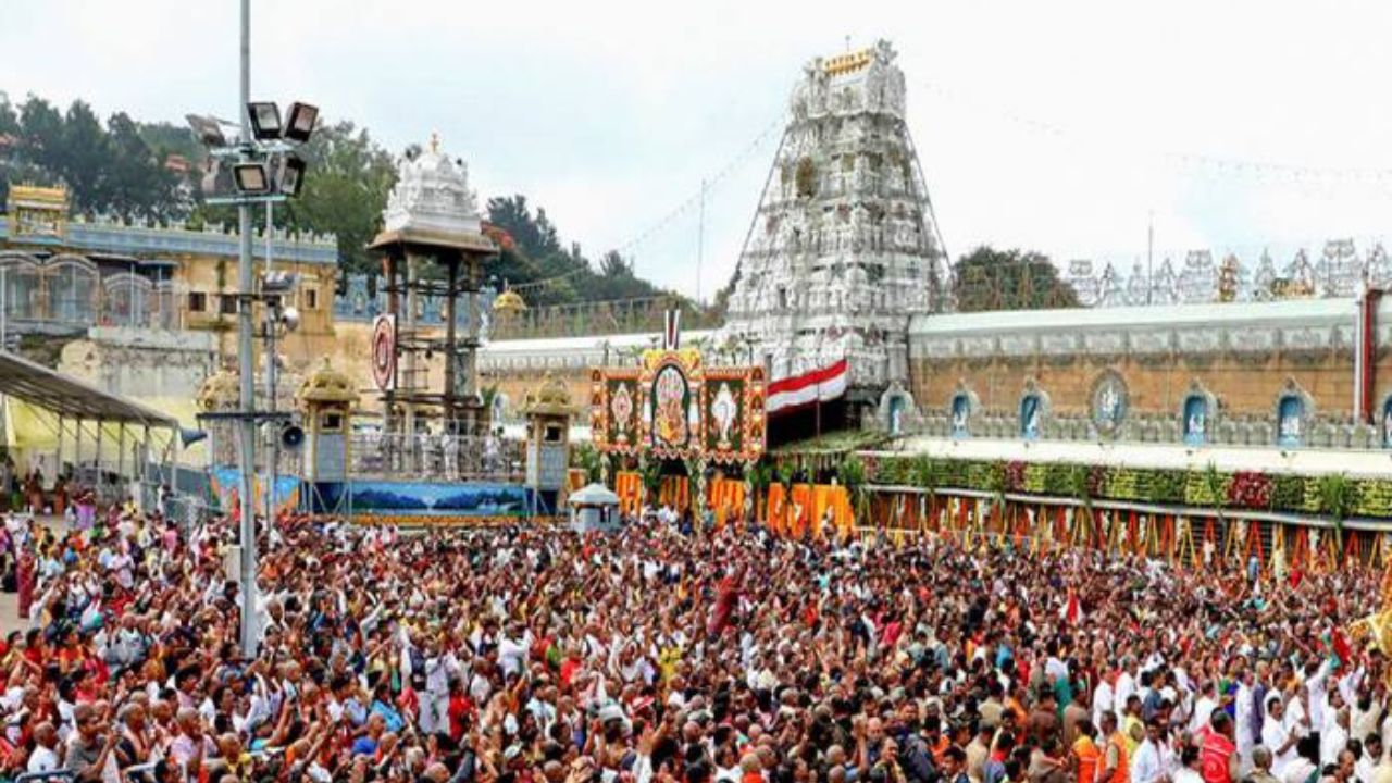 Tirupati temple laddu: विशेष जांच दल ने चार आरोपियों को किया गिरफ्तार, गाय और बकरी की चर्बी से बने थे लड्डू