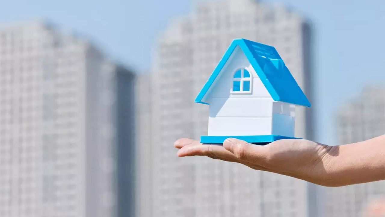 Cheap home loans: घर खरीदने की बढ़ती मांग के बीच कौन सा बैंक दे रहा है सबसे सस्ता लोन?