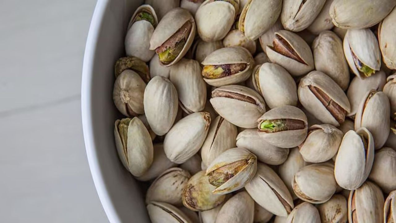 Pistachio खाने के जबरदस्त फायदे, सेहत के लिए क्यों जरूरी है इसका सेवन?