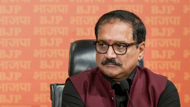 Virendra Sachdeva का आरोप: केजरीवाल-सत्येंद्र जैन ने 7 करोड़ की रिश्वत ली