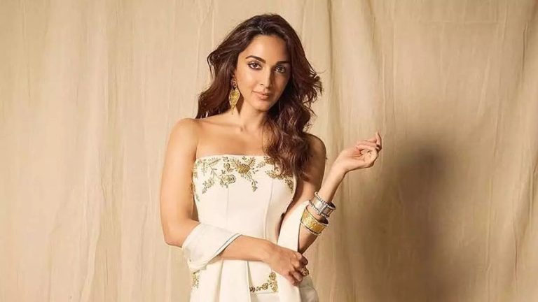 Kiara Advani ने फीस के मामले में तोड़ा रिकॉर्ड, बनीं सबसे महंगी एक्ट्रेस