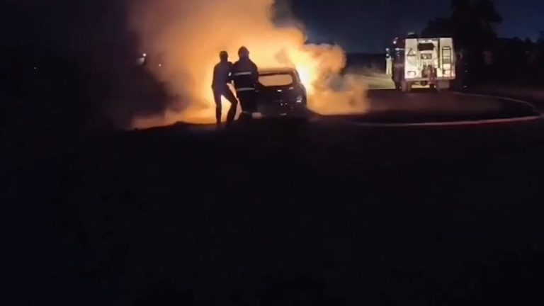 NH Car Fire: रास्ते में रुकी कार में अचानक आग लगी, अंदर फंसे व्यक्ति की जलकर मौत