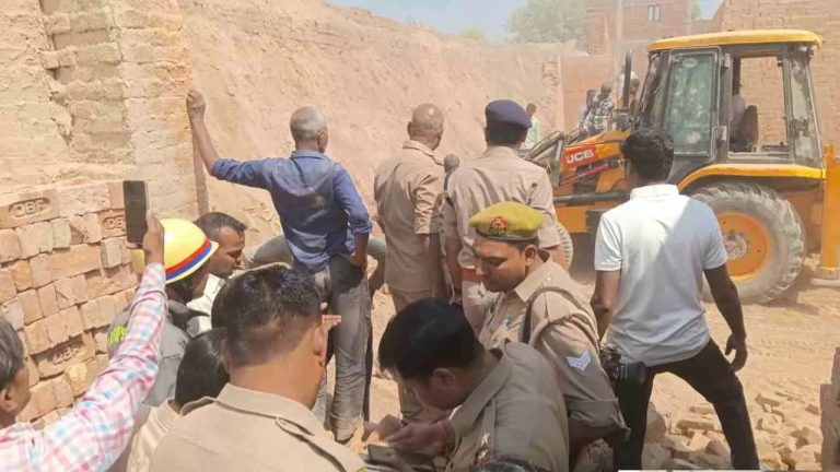 Bareilly News: बरेली में ईंट भट्ठा हादसा, मौके पर पहुंची SDM त्रिप्ती गुप्ता