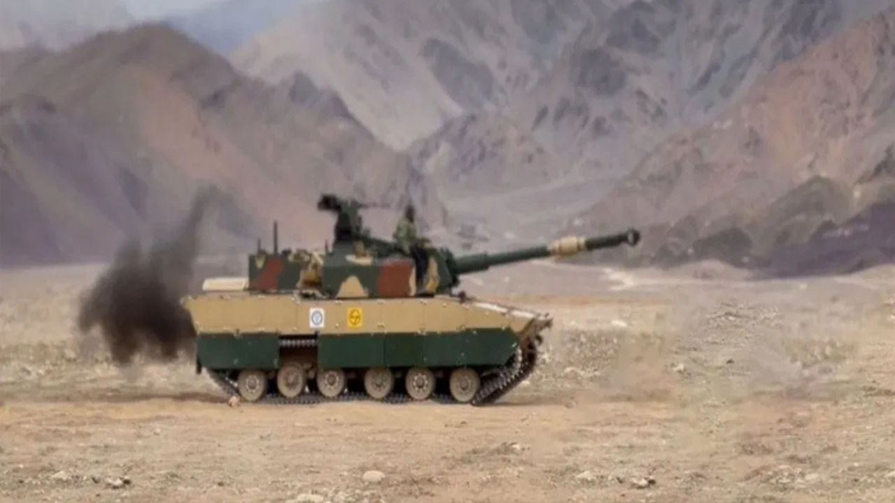 Bharat Light Tank: भारत बना रहा है अपना हल्का युद्धक टैंक, लद्दाख की पहाड़ियों में मचाएगा धमाल