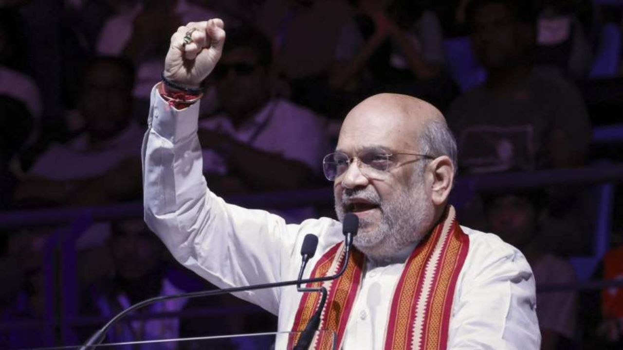 अमित शाह, संघर्षों से सियासत के चाणक्य बने, बीजेपी की जीत में उनकी रणनीति और मेहनत ने निभाई अहम भूमिका
