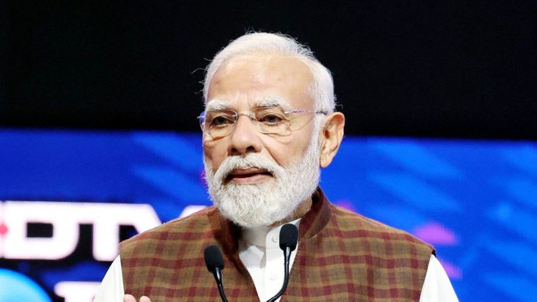 बिहार विधानसभा चुनाव में कुम्हरार सीट पर सियासी तूफान, कायस्थ वोटर्स ने बीजेपी मंत्री के सामने नारेबाजी कर जताया विरोध