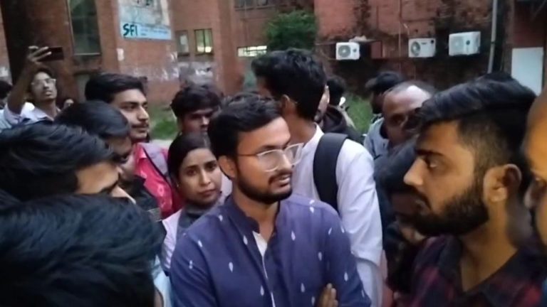 JNU में फिर भड़का हिंसा का तांडव, SFI और AISA vs ABVP, छात्रों में चोटें, कौन करेगा जिम्मेदारी
