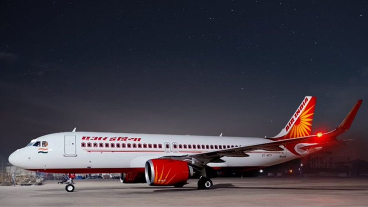 दिल्ली एयरपोर्ट ATC फिर फेल जुलाई की चेतावनी सच साबित उड़ानें थमीं आखिर क्यों अनसुनी हुई गंभीर चेतावनी जानें पूरा मामला