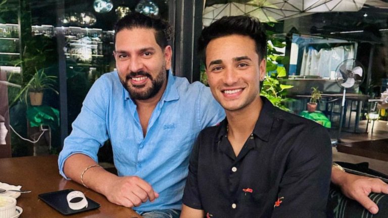 Yuvraj Singh about Abhishek Sharma: अभिषेक शर्मा की किस जिद पर फट पड़े युवराज सिंह मर जाएगा पिट जाएगा कहकर क्यों किया बड़ा खुलासा