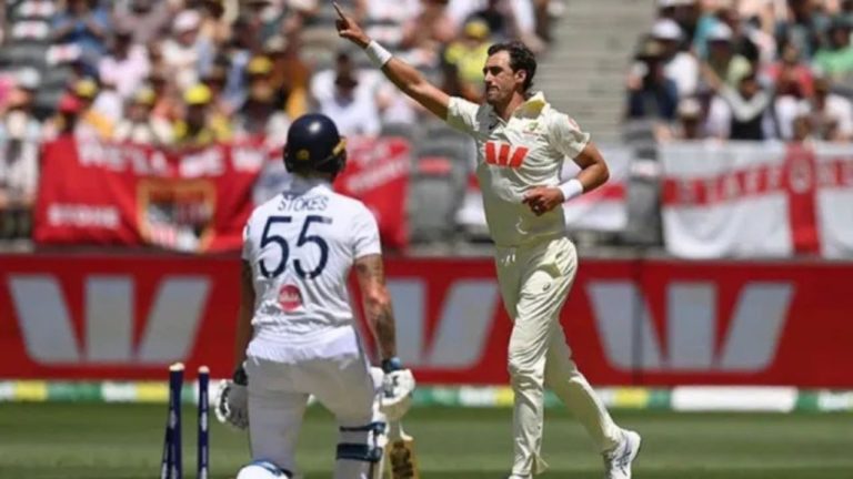 Mitchell Starc Catch: एशेज टेस्ट में मिचेल स्टार्क ने चौंकाया, एक हाथ से लपका शानदार कैच, जैक क्रॉली हुए शिकार
