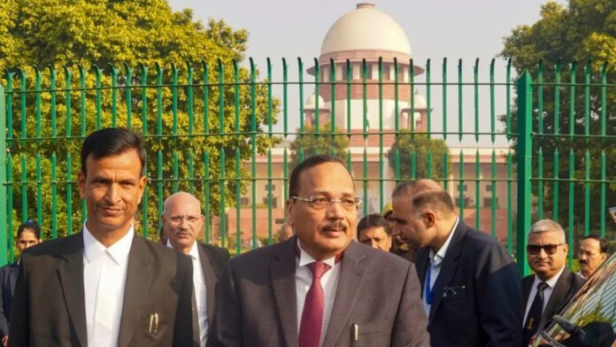 सुप्रीम कोर्ट में फिर उठा दिल्ली-एनसीआर प्रदूषण का मुद्दा, CJI ने कहा जादू नहीं चाल चलेगी, सरकार से ठोस कदम जरूरी