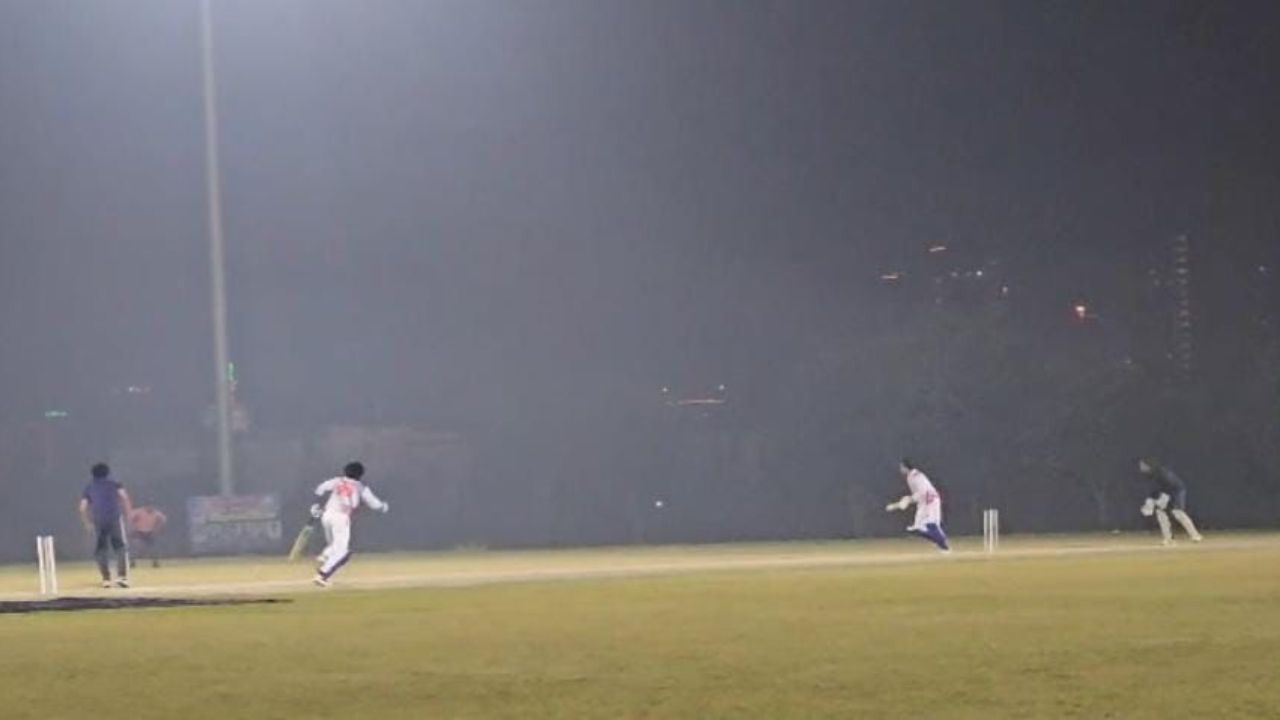 ग्रेटर नोएडा जर्नलिस्ट प्रेस क्लब व एआरएस रेजिडेंसी के बीच गैराठी क्रिकेट स्टेडियम में हुआ रोमांचक डे-नाइट मुकाबला