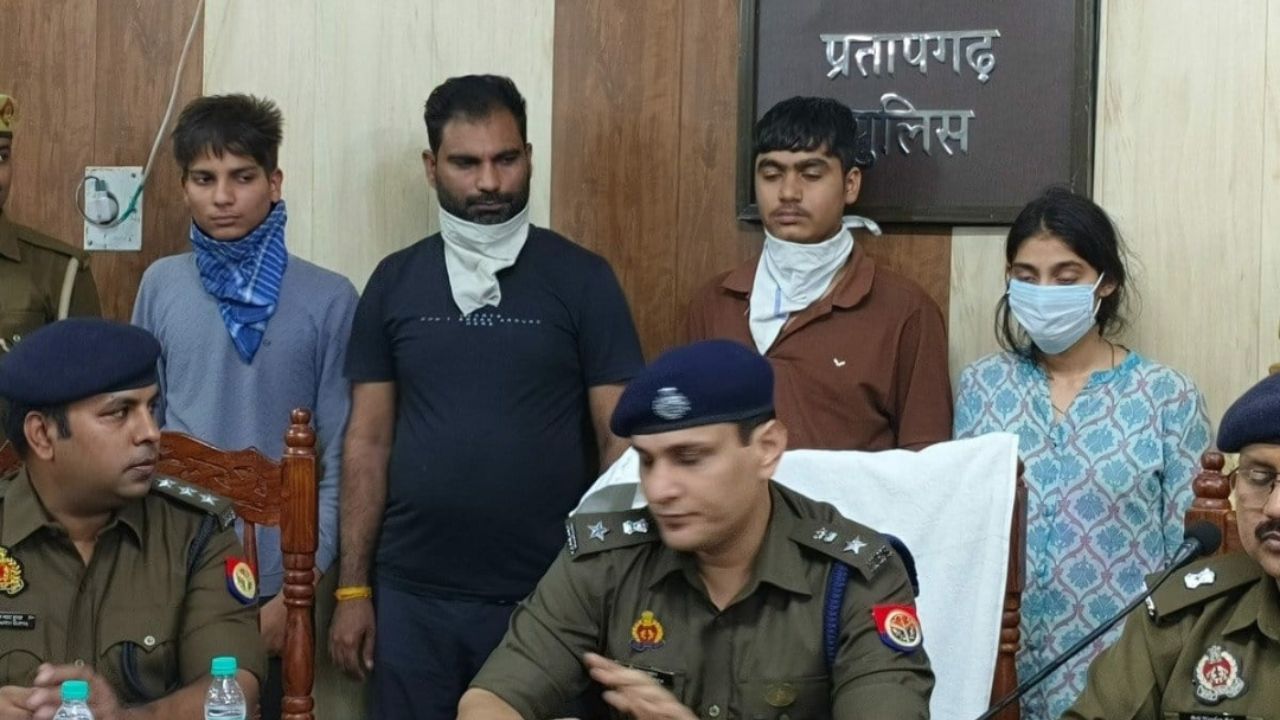 प्रतापगढ़ में राजेश मिश्रा के घर से 2 करोड़ कैश बरामद, नोट थे पॉलिथिन और बोरियों में भरे हुए