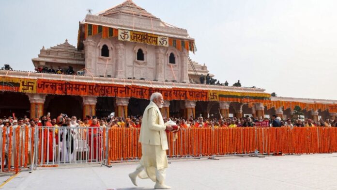 UP News: पीएम मोदी करेंगे राम मंदिर शिखर पर ध्वजारोहण, अयोध्या में 7 हजार से अधिक लोग होंगे शामिल