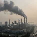 गाजियाबाद की जहरीली हवा, औद्योगिक धुएं ने बढ़ाई सांसों की मुश्किलें, प्रशासन से सख्त कार्रवाई की मांग