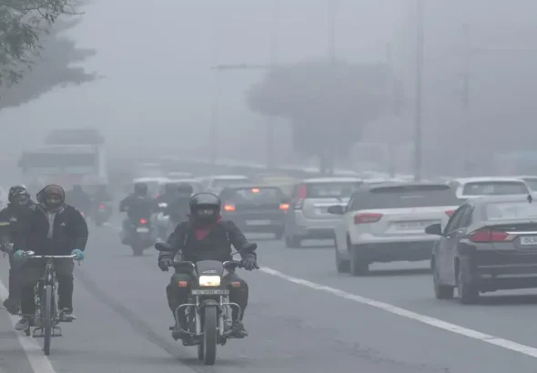 Uttar Pradesh weather: यूपी के मौसम में बड़ा बदलाव, बंगाल की नम हवा और बादलों से ठंडक में जल्द आएगी बढ़ोतरी