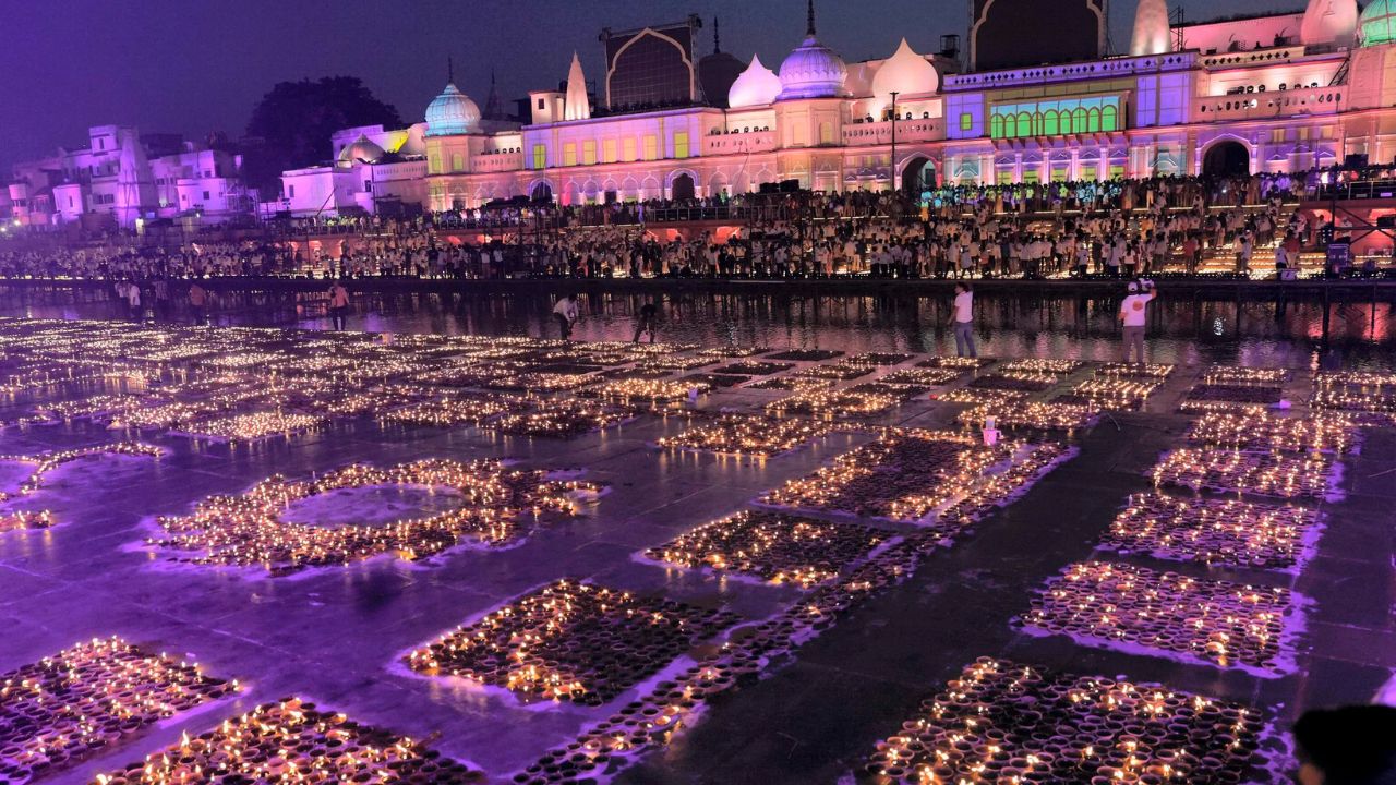 Delhi Blast: सुरक्षा एजेंसियों की जांच में सामने आई अयोध्या-वाराणसी आतंकवादी साजिश, धमाका रोकने में मिली सफलता