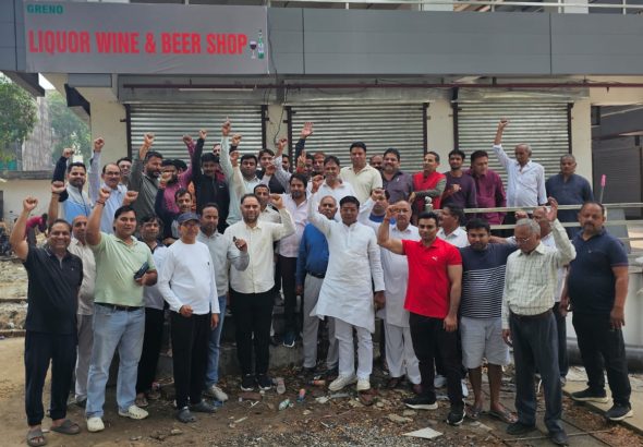 ग्रेटर नोएडा सेक्टर-36 शराब की दुकान विरोध प्रदर्शन