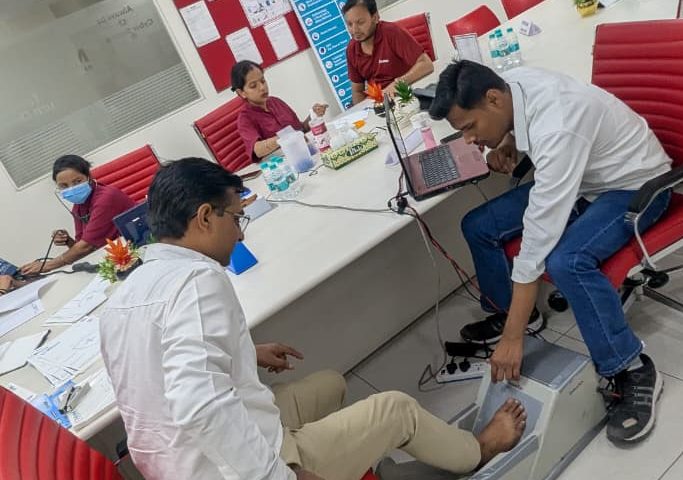 न्यूमेड हेल्थ चेकअप कैंप ग्रेटर नोएडा श्रमिक दिवस