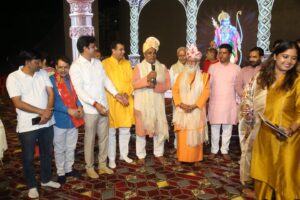 ग्रेटर नोएडा श्री धार्मिक रामलीला 2026 में शिव-पार्वती विवाह लीला का मंचन।